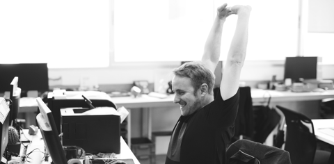 Accelerometry-based prediction of Center of Pressure and Center of Mass during motor tasks