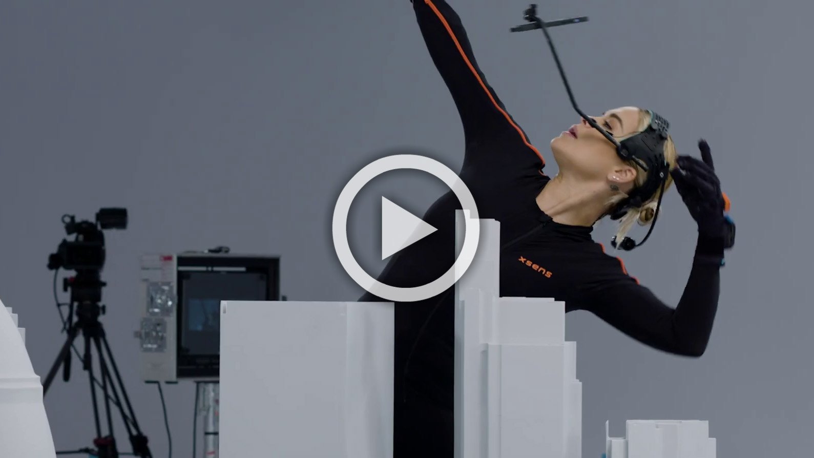 RitaOra-EE-5G-2-play