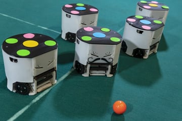 MTi-3 in RoboTeam Twente soccer robots