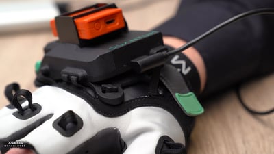 How to charge your Xsens Metagloves by Manus
