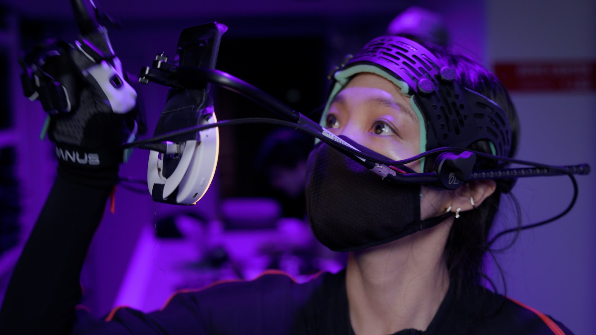 How VTuber HanaX built a high-quality virtual production workflow with Xsens